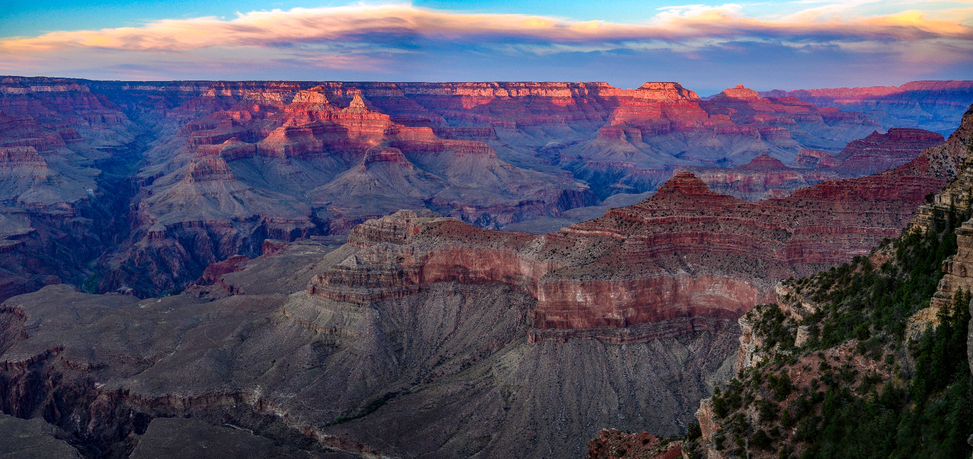 Stunning sunset over the Grand Canyon